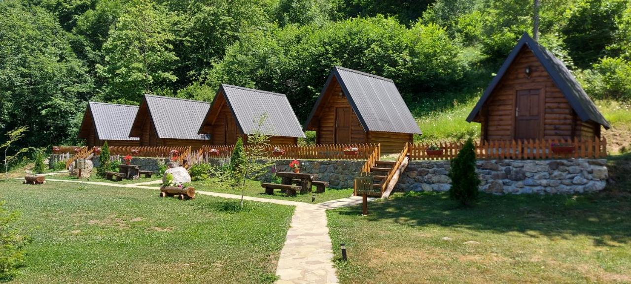 Gradine - Katun Kamp Villa พลาฟ ภายนอก รูปภาพ