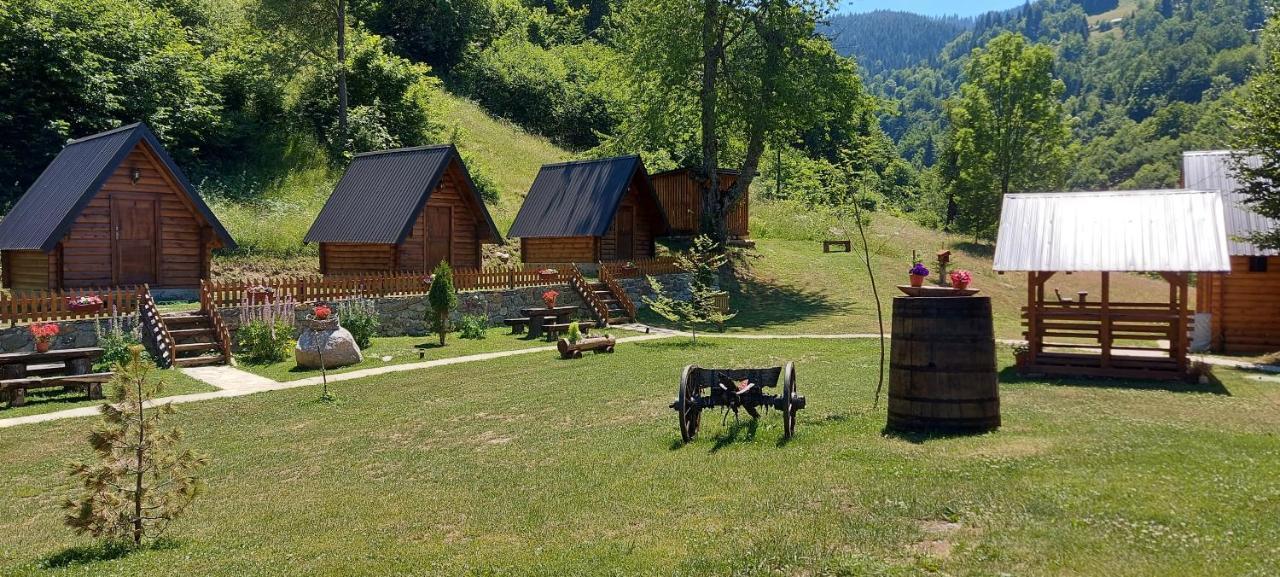 Gradine - Katun Kamp Villa พลาฟ ภายนอก รูปภาพ