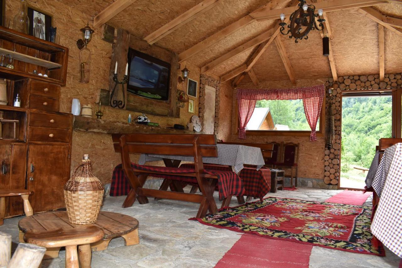Gradine - Katun Kamp Villa พลาฟ ภายนอก รูปภาพ