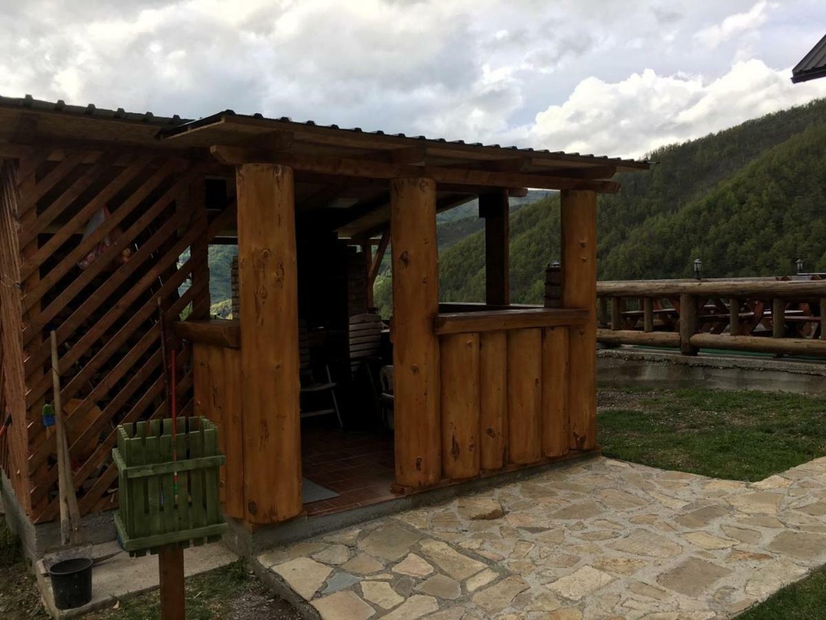 Gradine - Katun Kamp Villa พลาฟ ภายนอก รูปภาพ