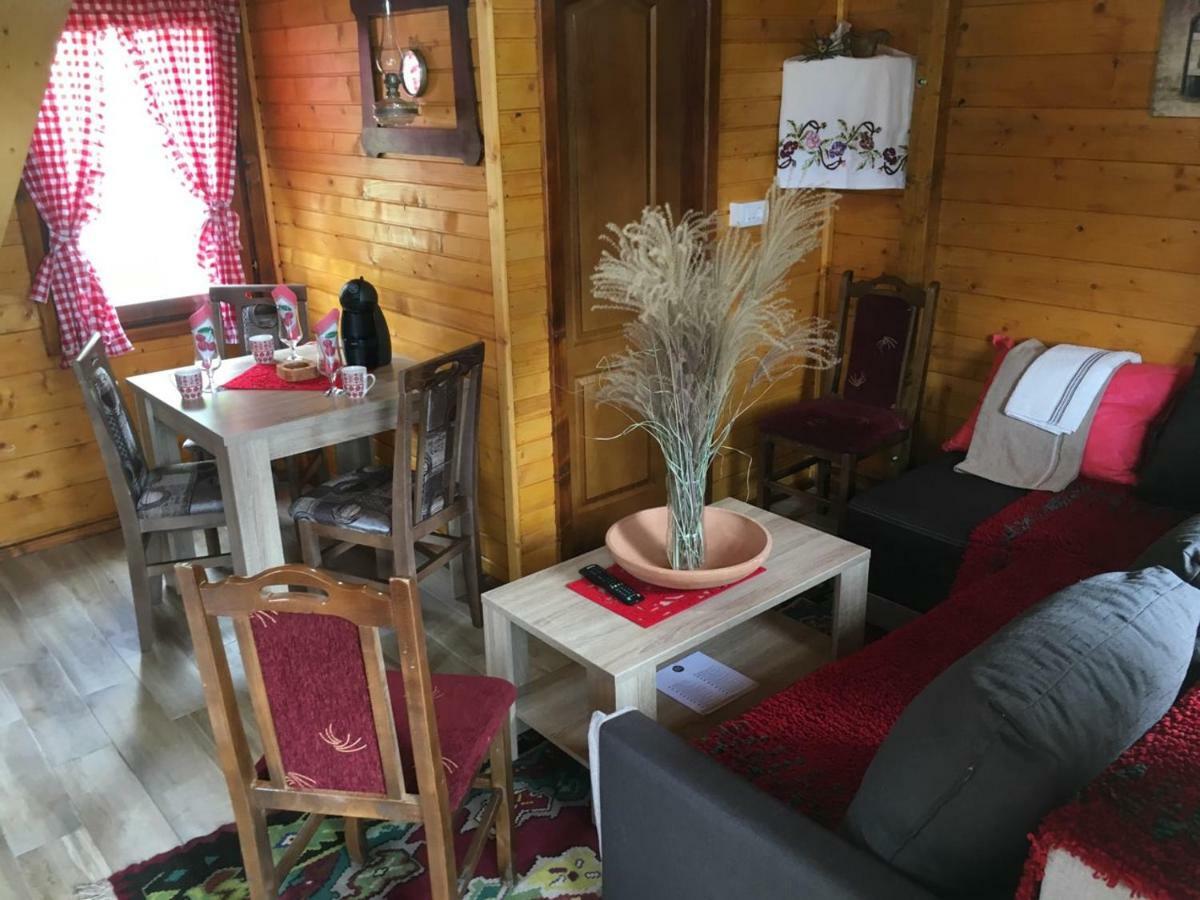 Gradine - Katun Kamp Villa พลาฟ ภายนอก รูปภาพ